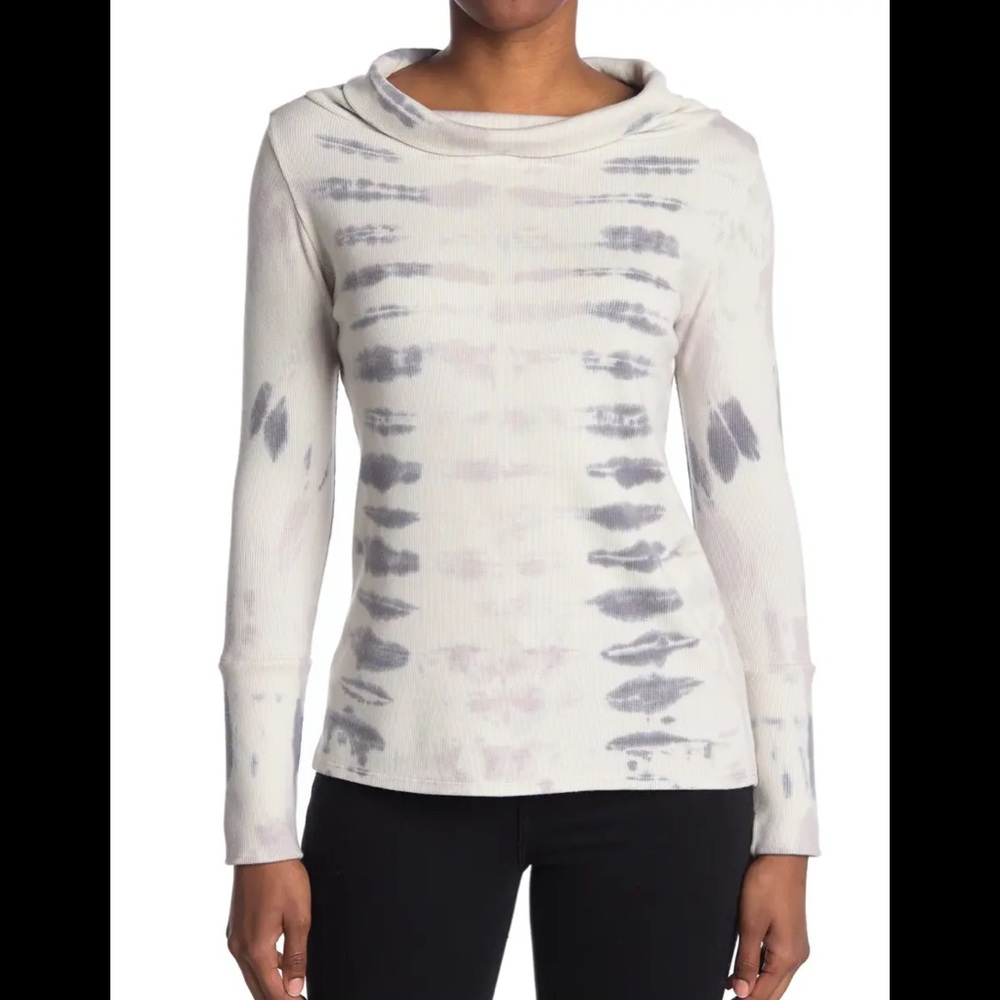 Go couture cowl neck top